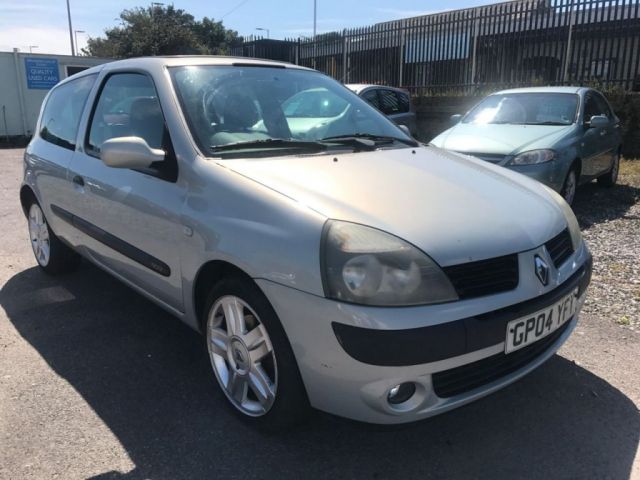 2004 04 Renault Clio 1.1 EXTREME 3 16V 3d 75 BHP