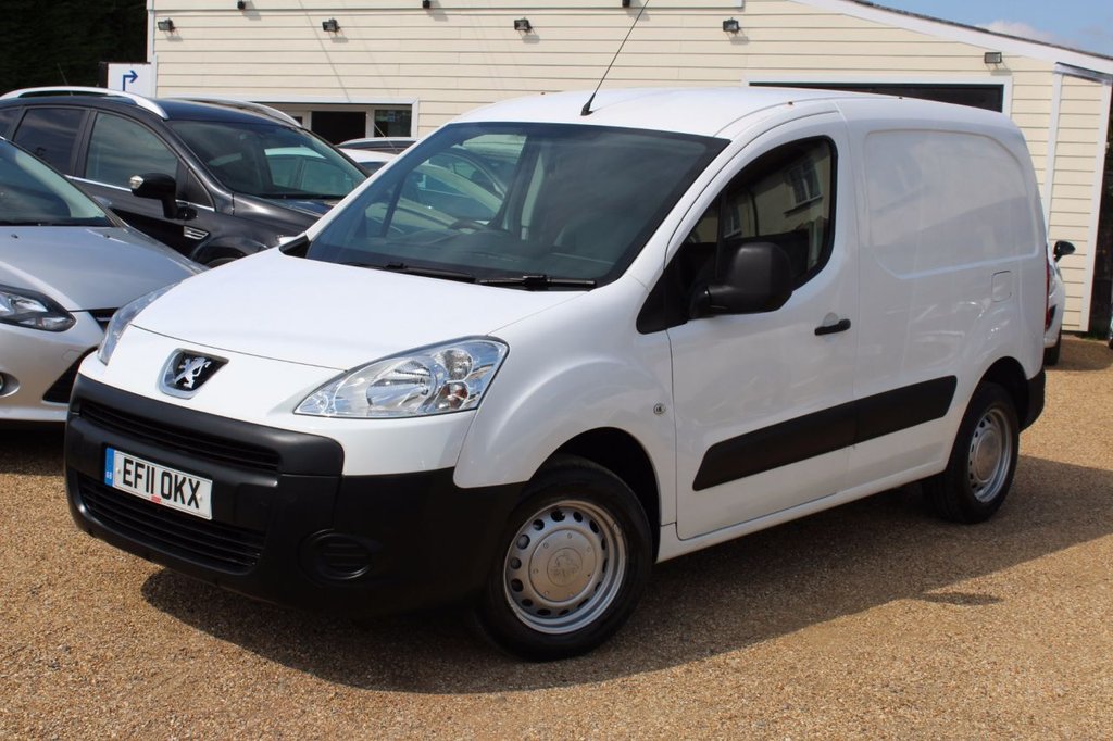 View our PEUGEOT PARTNER