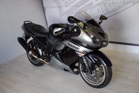 USED 2010 10 KAWASAKI ZZR1400 DAF ABS  WITH AKRAPOVIC EXHAUST SYSTEM