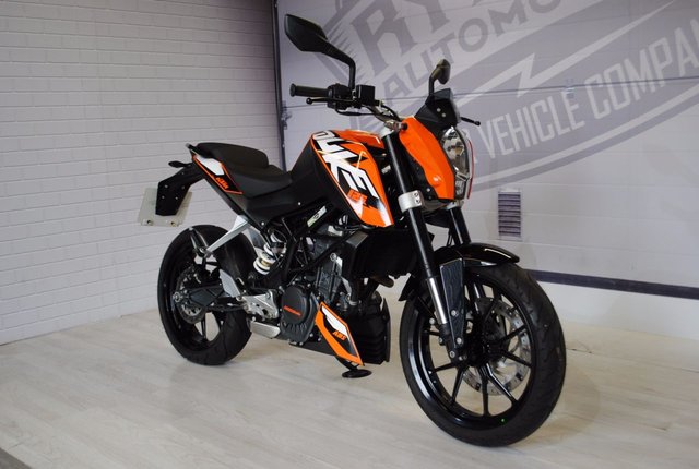 2014 14 KTM 125 Duke ABS