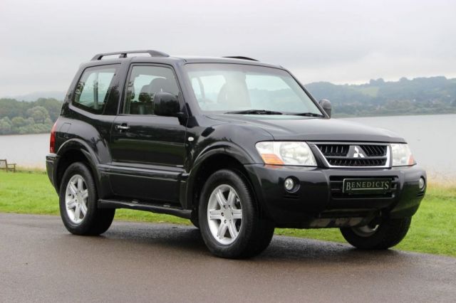 2006 56 Mitsubishi Shogun 3.2 WARRIOR EQUIPPE SWB DI-D 3d AUTO 159 BHP
