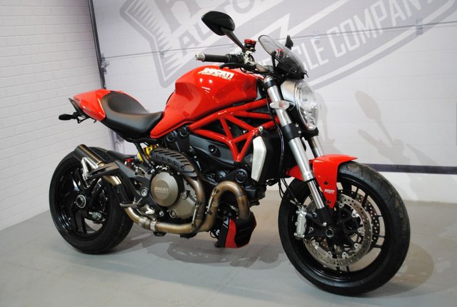 2015 15 Ducati M1200 Monster 1200cc