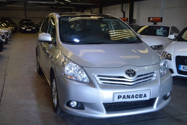 2010 10 Toyota Verso 1.6 TR VALVEMATIC 5d 130 BHP