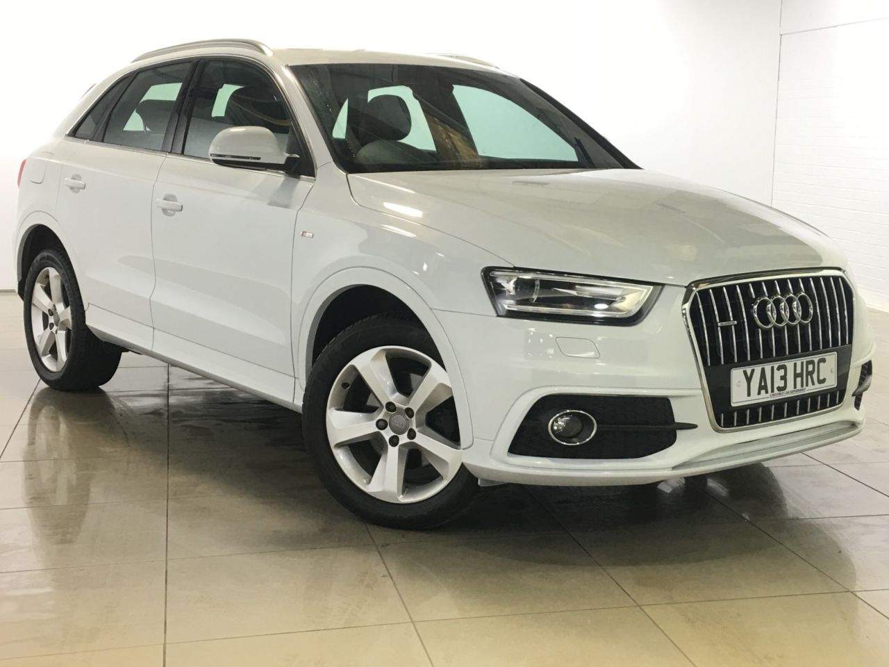 View our AUDI Q3