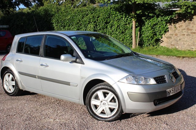 2006 55 Renault Megane 1.6 DYNAMIQUE VVT 5d 110 BHP