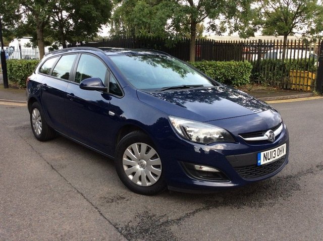 2013 13 Vauxhall Astra 1.7 EXCLUSIV CDTI 5d 110 BHP