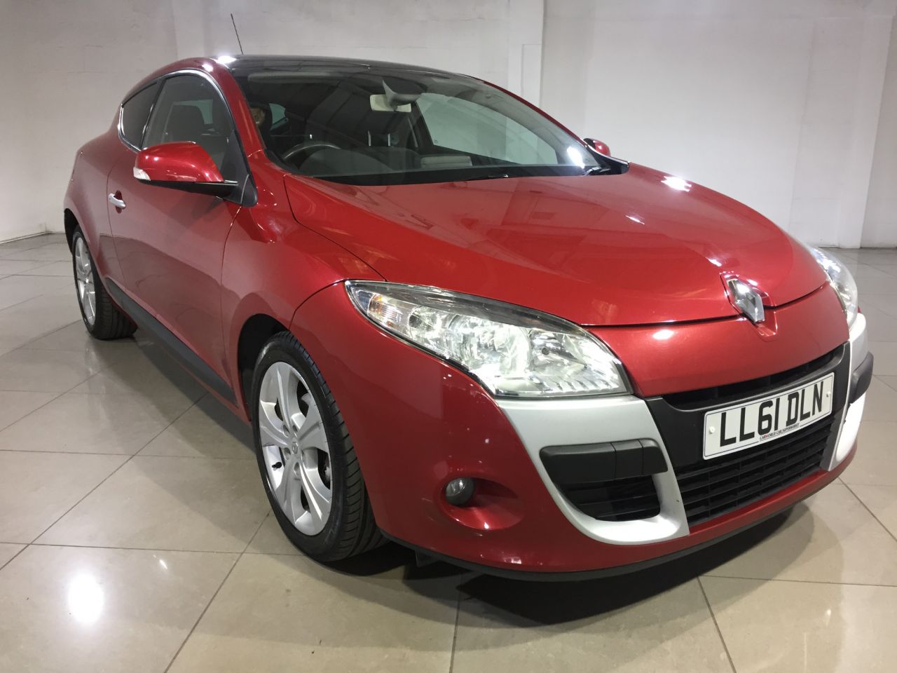View our RENAULT MEGANE