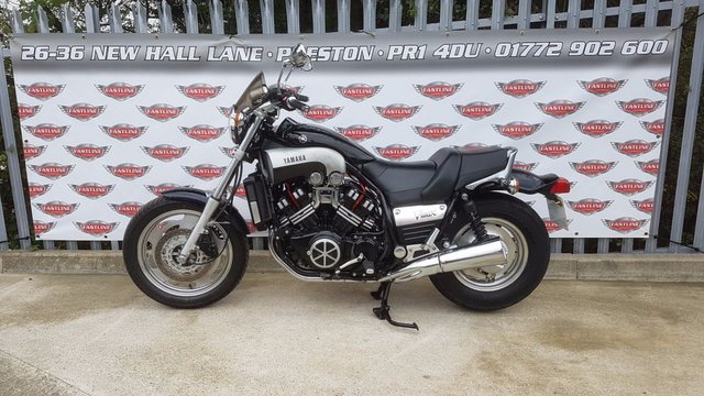 1999 S Yamaha Vmax 1200 Muscle Bike