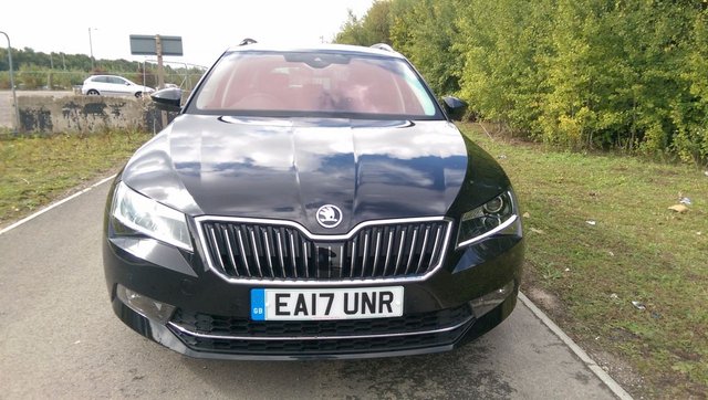 View our Skoda Superb 2.0 TDI Laurin & Klement Hatchback 5dr Diesel DSG Auto 6Spd Euro 6 (s/s) (150 ps)