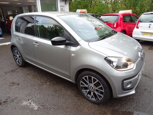 2014 14 Volkswagen Up 1.0 GROOVE UP 5d 74 BHP