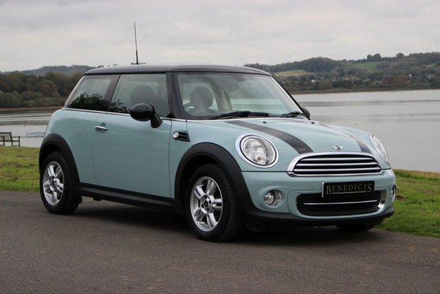2013 62 MINI Hatch Cooper 1.6 COOPER 3d 122 BHP