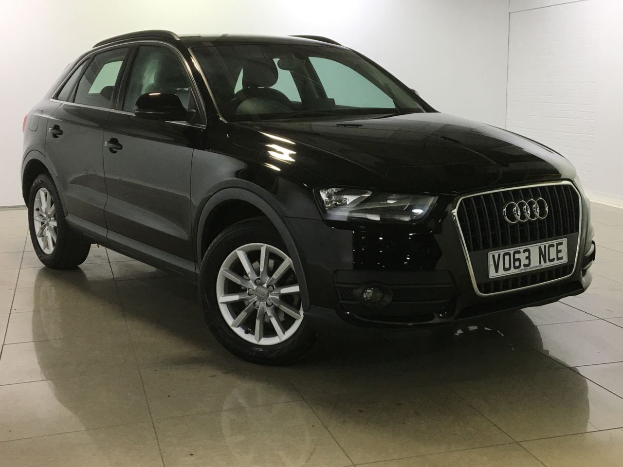 View our AUDI Q3