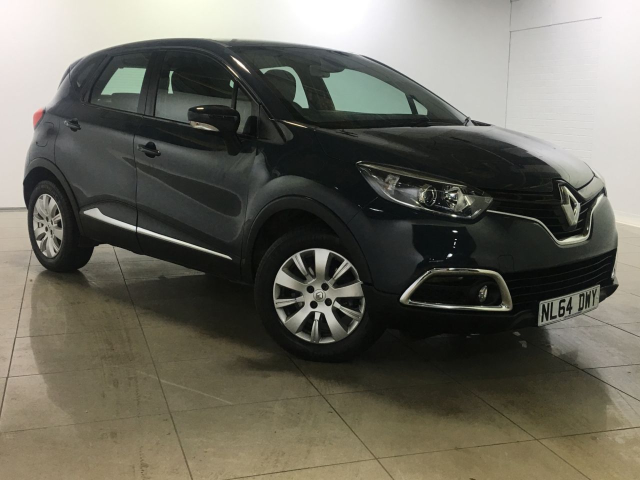 View our RENAULT CAPTUR