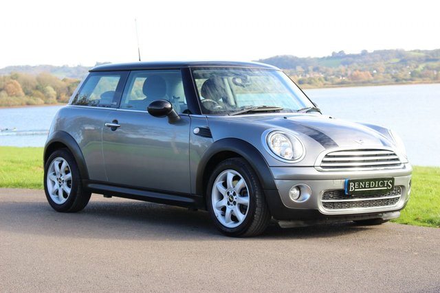 2009 09 MINI Hatch Cooper 1.6 COOPER D GRAPHITE 3d 108 BHP