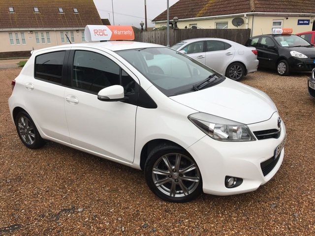 2011 61 Toyota Yaris 1.3 VVT-I SR 5d AUTO 98 BHP