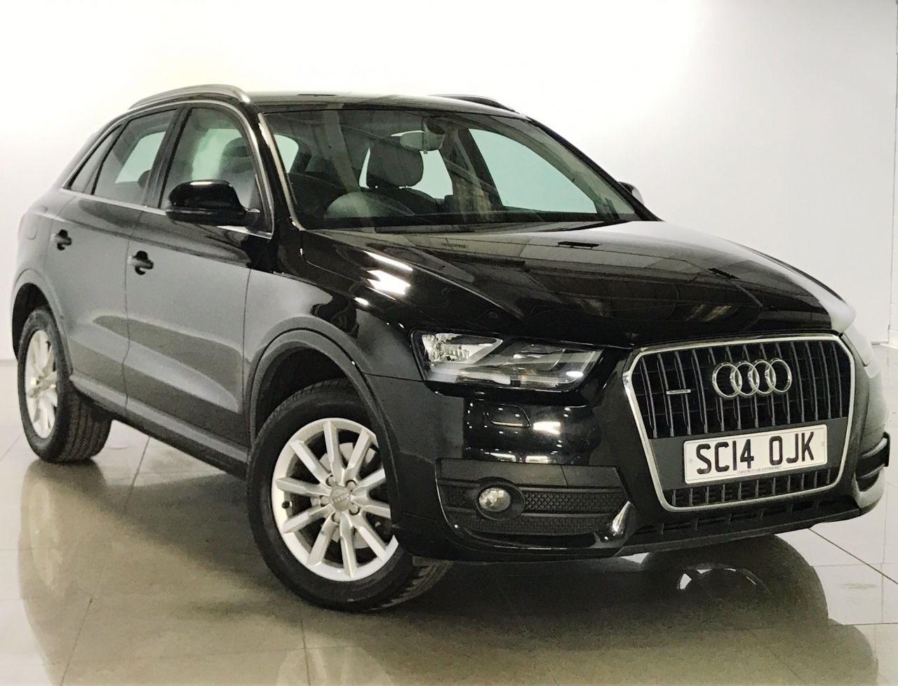View our AUDI Q3