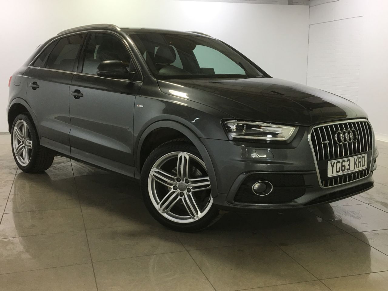 View our AUDI Q3
