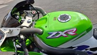 USED 1997 P KAWASAKI ZXR400 L5 Sports Classic Original and genuine bike with all docs., old MOTs and toolkit