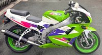 USED 1997 P KAWASAKI ZXR400 L5 Sports Classic Original and genuine bike with all docs., old MOTs and toolkit