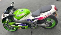 USED 1997 P KAWASAKI ZXR400 L5 Sports Classic Original and genuine bike with all docs., old MOTs and toolkit