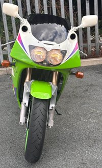 USED 1997 P KAWASAKI ZXR400 L5 Sports Classic Original and genuine bike with all docs., old MOTs and toolkit