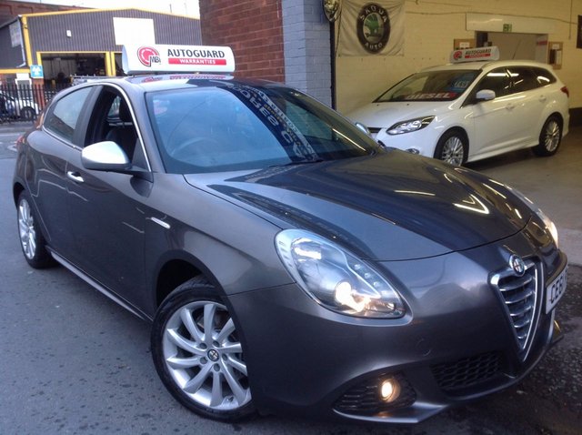 2011 61 Alfa Romeo Giulietta 2.0 JTDM-2 VELOCE S/S