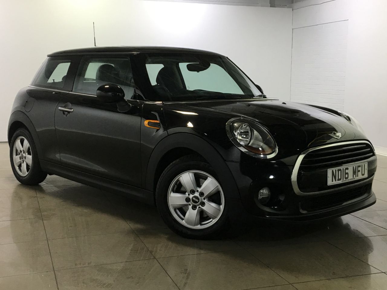 View our MINI HATCH COOPER