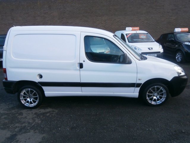2006 56 Peugeot Partner 1.9 L 600 D 1d 69 BHP