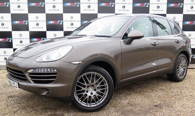 2010 60 Porsche Cayenne 3.0 D V6 TIPTRONIC S 5d AUTO 240 BHP