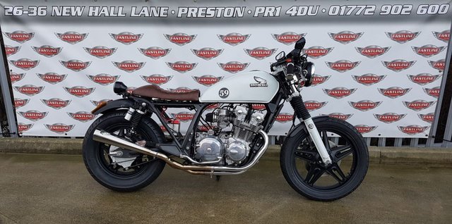 2000 V Honda Cb 750F Cafe Racer