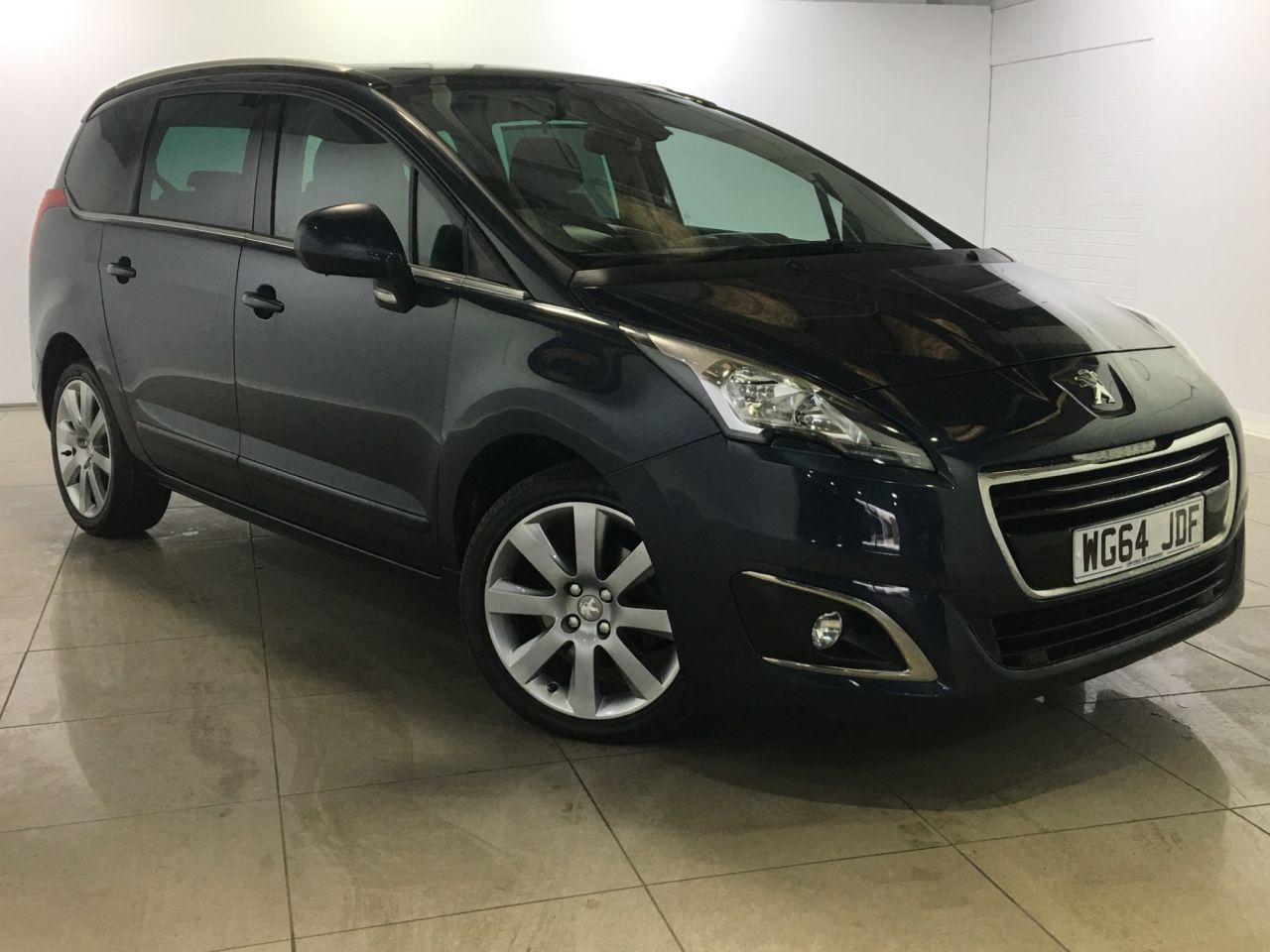 View our PEUGEOT 5008
