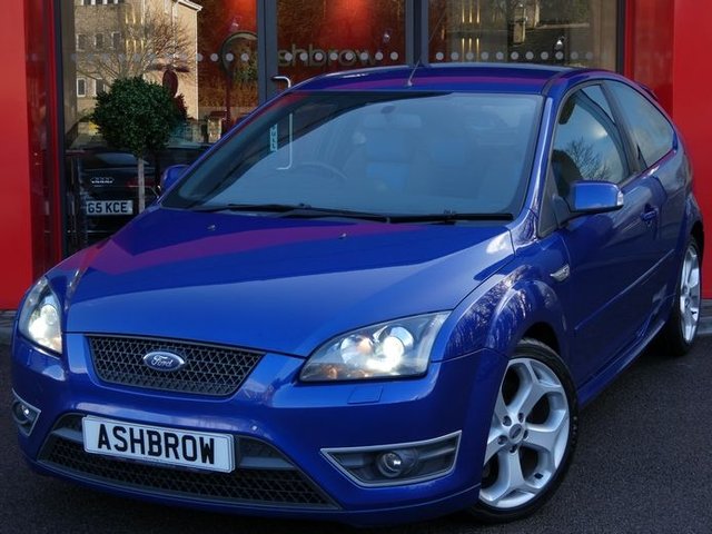2006 56 Ford Focus 2.5 ST-2 3d 225 BHP