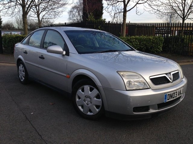 2003 03 Vauxhall Vectra 1.8 LS 16V 5d 121 BHP