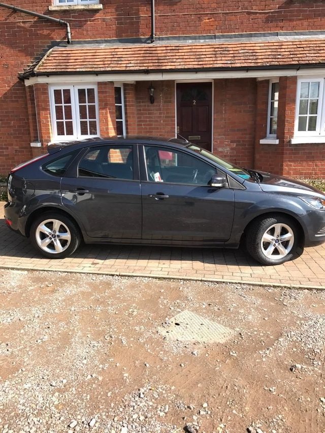 2011 11 Ford Focus 1.6 ZETEC 5d 99 BHP