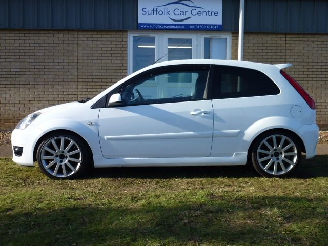 2006 56 Ford Fiesta 2.0 ST 16V 3d 148 BHP