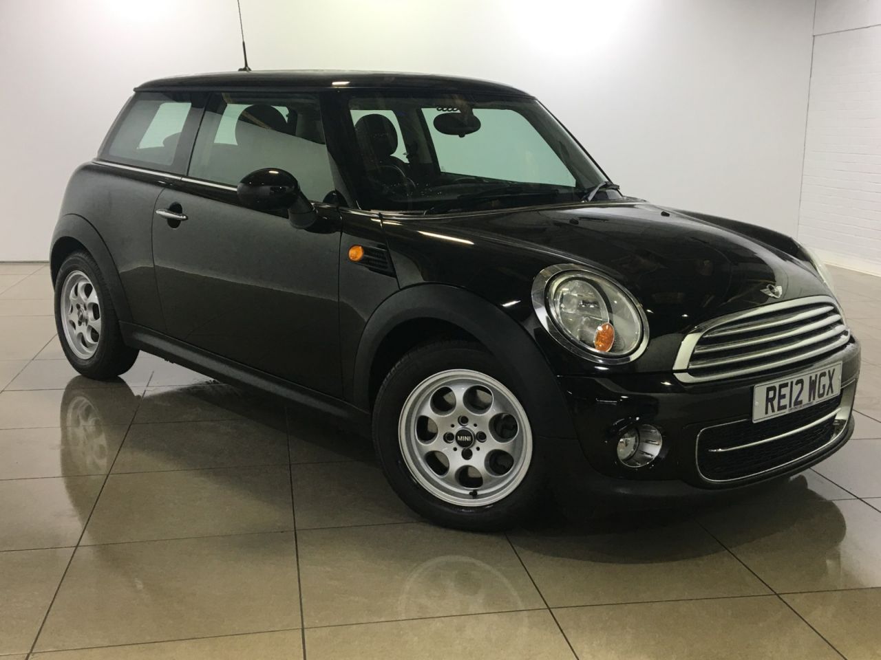 View our MINI HATCH COOPER