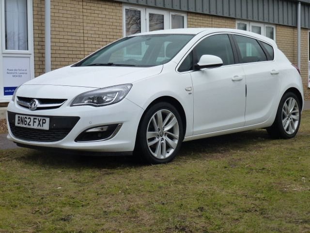 2012 62 Vauxhall Astra 1.7 SRI CDTI 5d 130 BHP SAT NAV