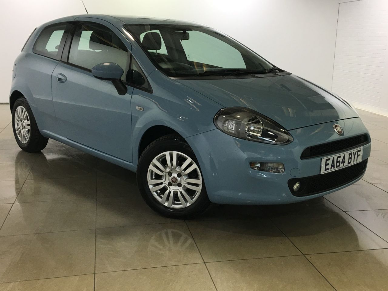 View our FIAT PUNTO