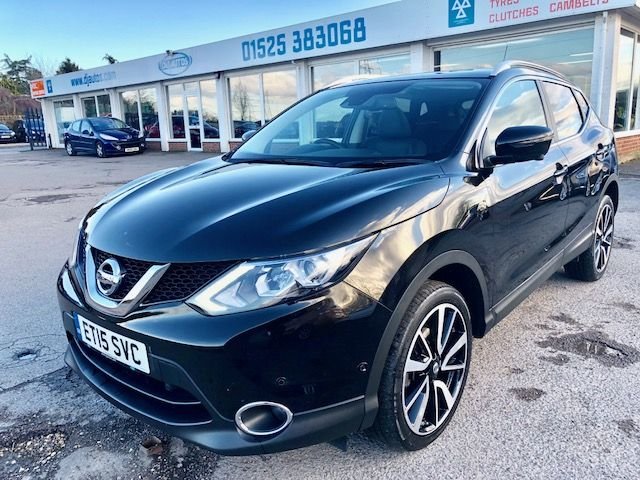 2015 15 Nissan Qashqai 1.6 TEKNA DIG-T 5d 163 BHP