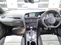 USED 2015 15 AUDI A4 3.0 S4 AVANT QUATTRO BLACK EDITION NAV 5d AUTO 328 BHP 