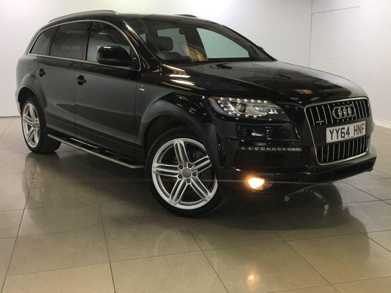 View our AUDI Q7