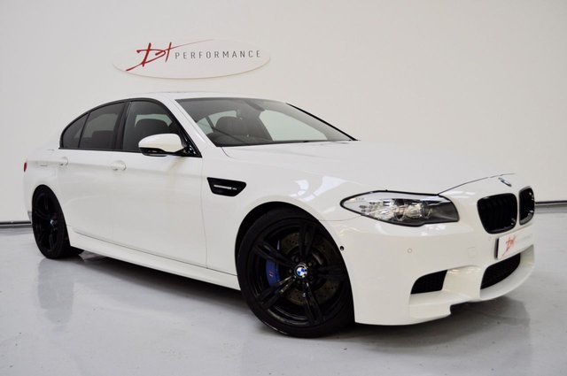 2012 12 BMW 5 Series 4.4 M5 4d AUTO 553 BHP