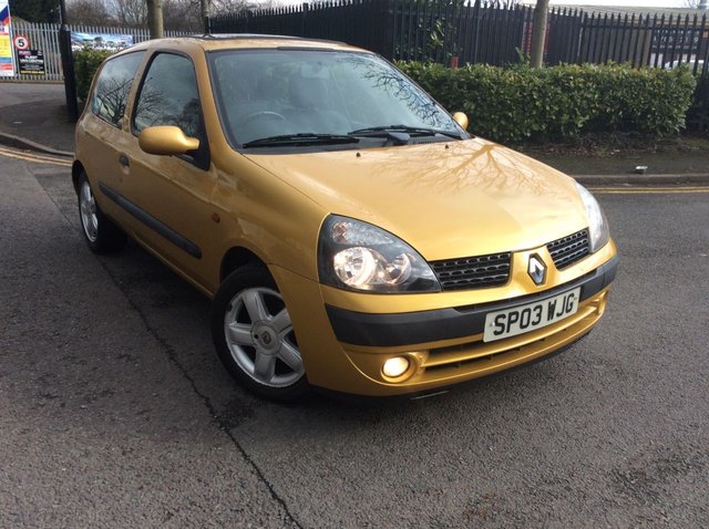 2003 03 Renault Clio 1.1 DYNAMIQUE 16V 3d 75 BHP