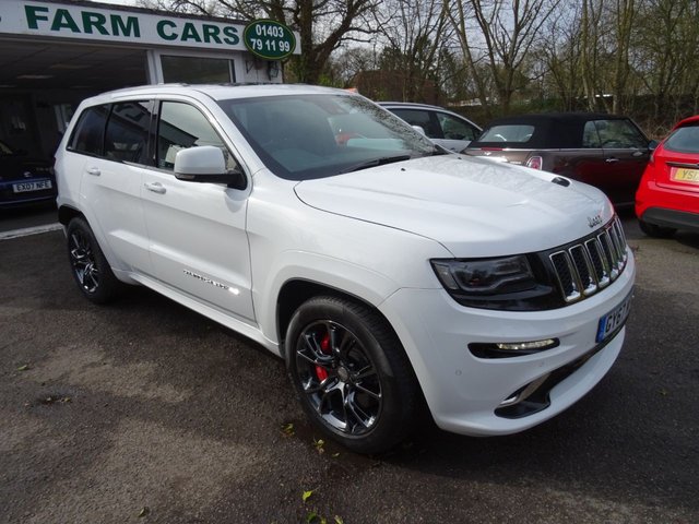 2017 67 Jeep Grand Cherokee 6.4 HEMI SRT8 5d AUTOMATIC 461 BHP FOUR WHEEL DRIVE
