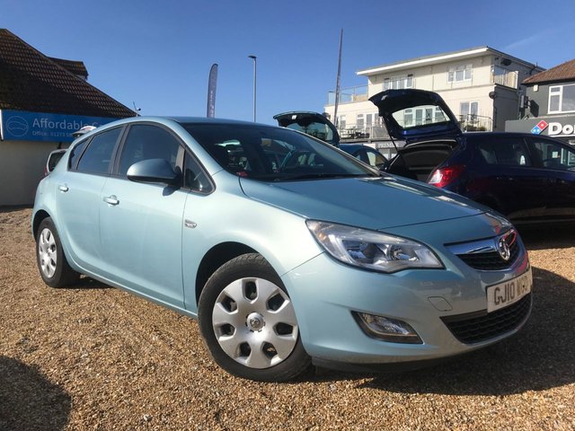 2010 10 Vauxhall Astra 1.6 EXCLUSIV 5d AUTO 113 BHP