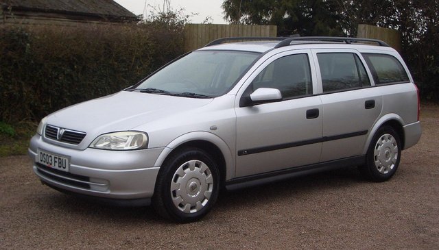 2003 03 Vauxhall Astra 1.7 LS DTI 16V 5d 75 BHP
