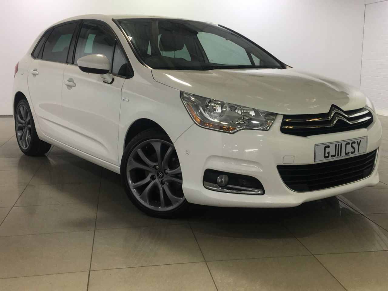View our CITROEN C4