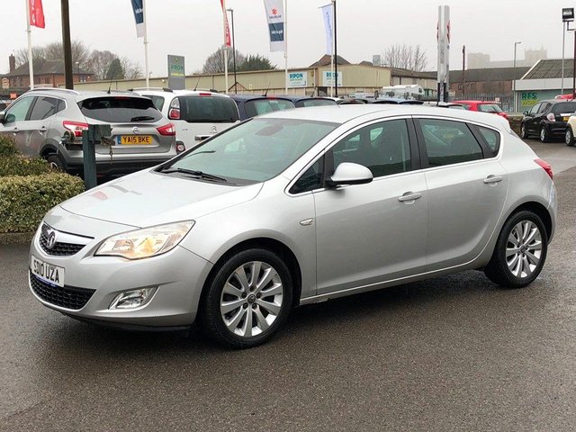 2010 10 Vauxhall Astra 1.7 SE CDTI 5d 123 BHP