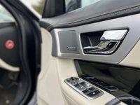 USED 2012 62 JAGUAR XF 3.0 D V6 S PORTFOLIO 4d AUTO 275 BHP Ivory Leather Kalminos Alloys