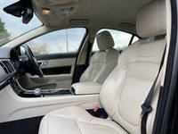 USED 2012 62 JAGUAR XF 3.0 D V6 S PORTFOLIO 4d AUTO 275 BHP Ivory Leather Kalminos Alloys